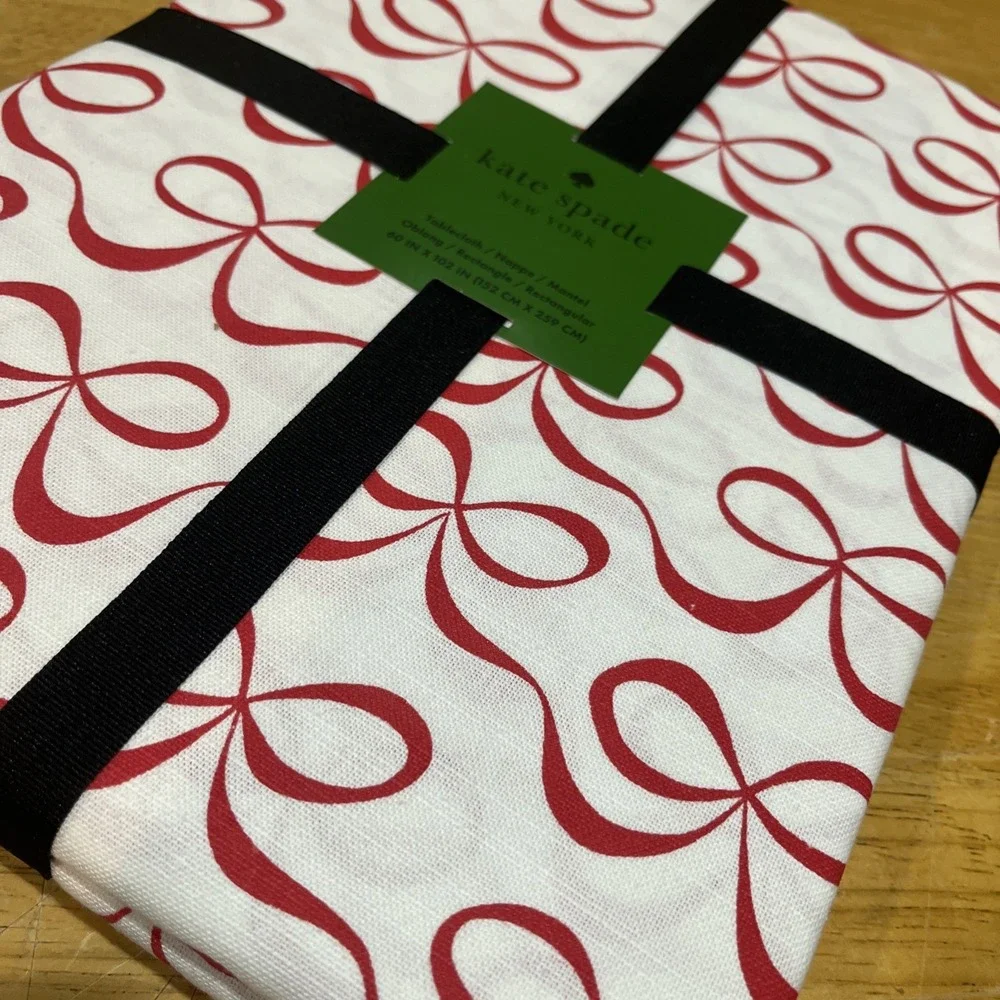Kate Spade NY Valentine/Christmas Tablecloth Red‎ Bow 60x102
